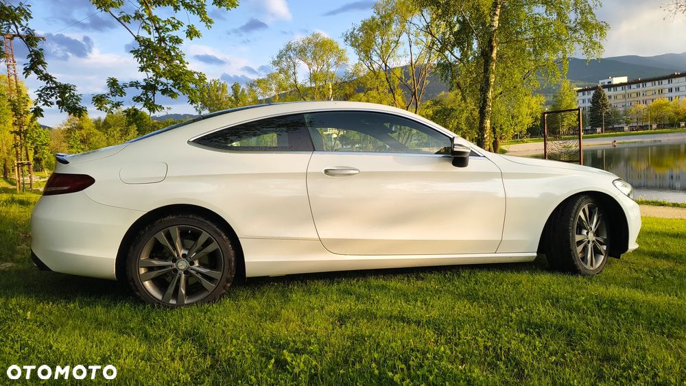 Mercedes-Benz Klasa C 300 7G-TRONIC AMG Line - 4