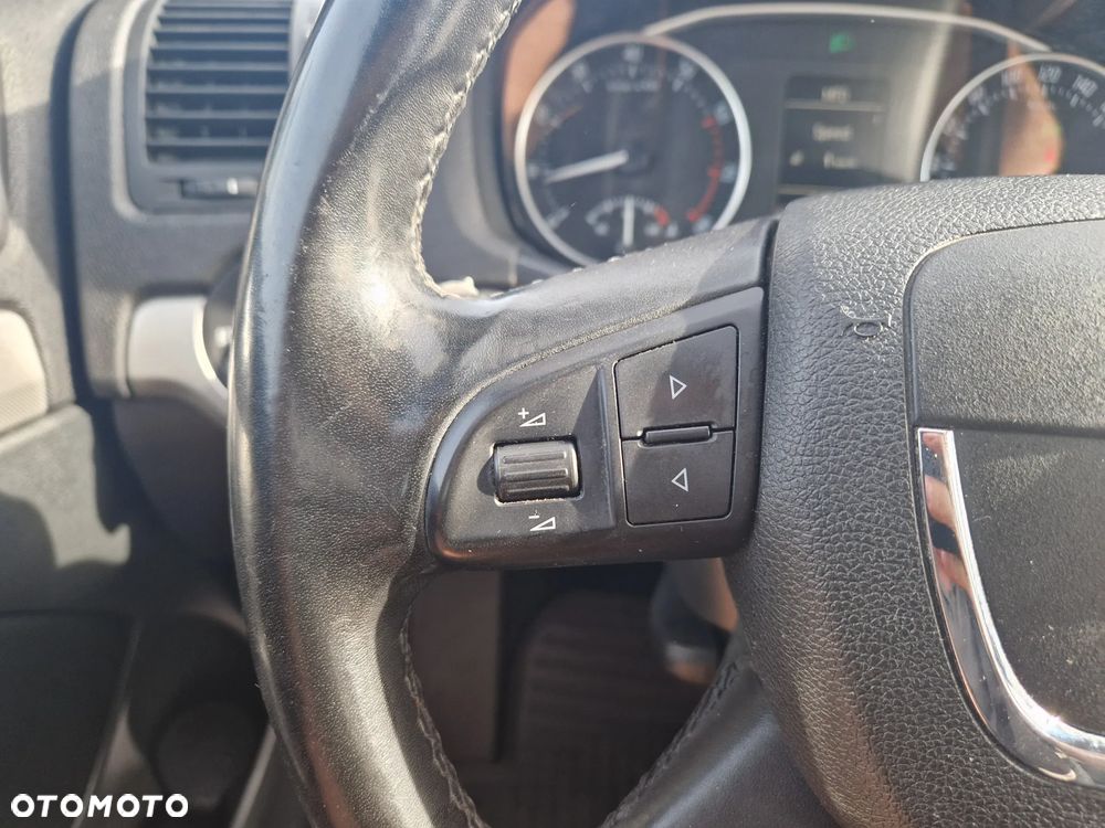 Skoda Octavia 2.0 TSI DSG RS - 17