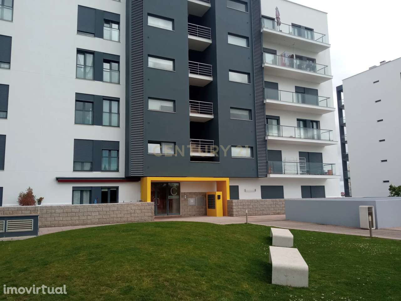 T2 com Terraço para arrendamento - Grande imagem: 5/17