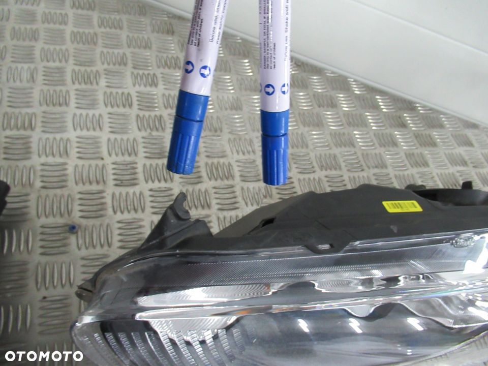 LAMPA PRAWA LEWA PRZEDNIA FORD FIESTA MK7 LIFT 2012- - 3