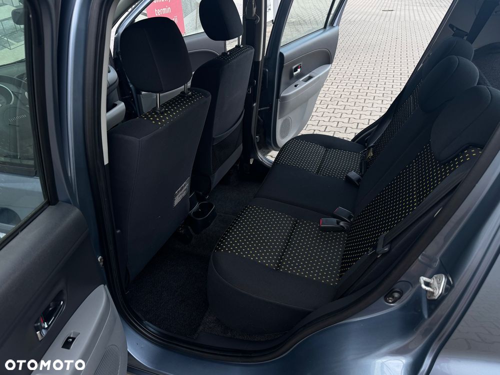 Daihatsu Sirion - 22