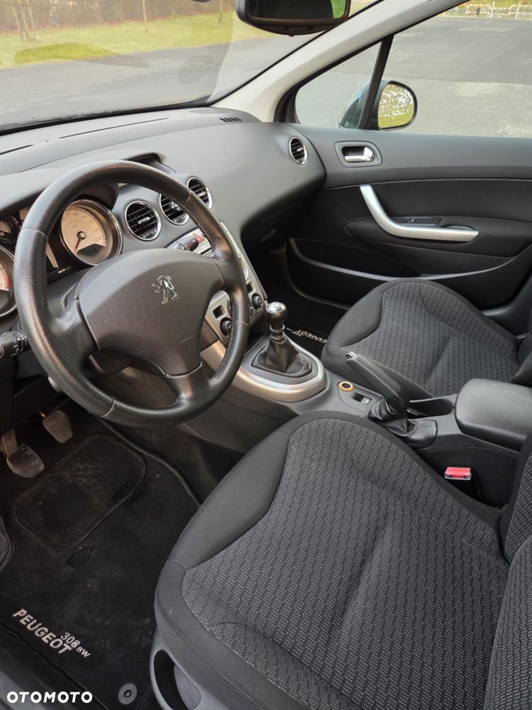Peugeot 308 1.6 Premium - 7