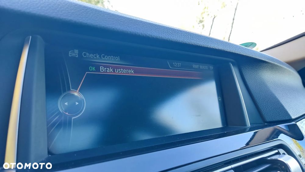 BMW Seria 5 520d Touring Luxury Line - 24