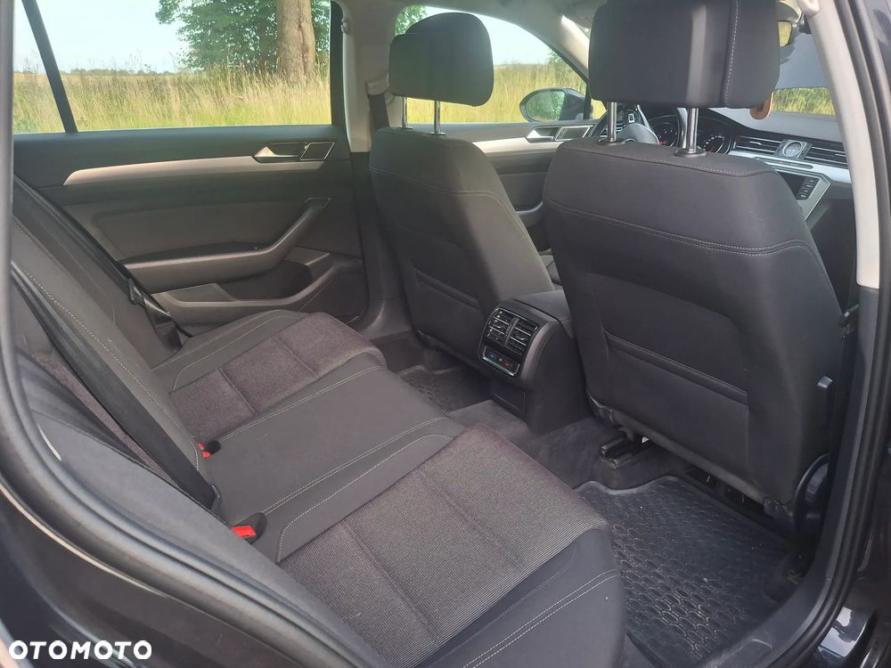 Volkswagen Passat 1.8 TSI BMT Comfortline - 14