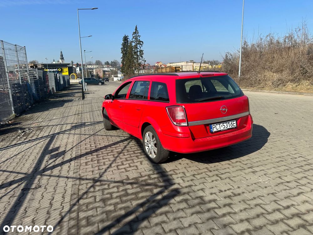 Opel Astra 1.9 CDTI Cosmo - 4