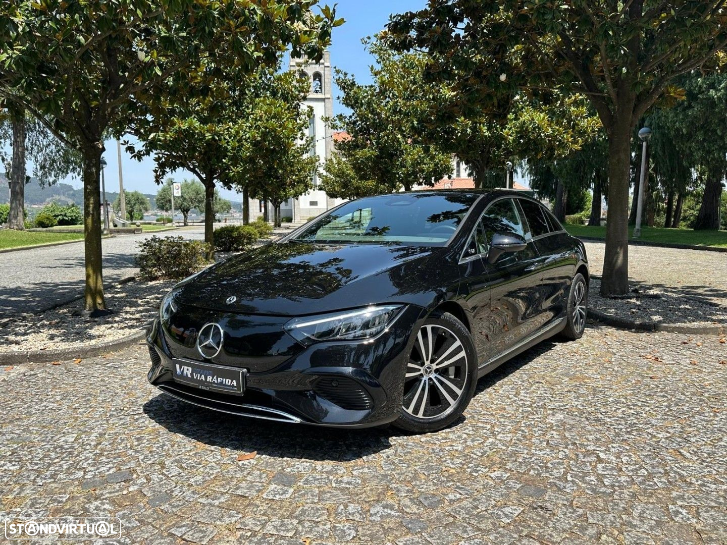 Mercedes-Benz EQE 300 Edition Electric Art - 2
