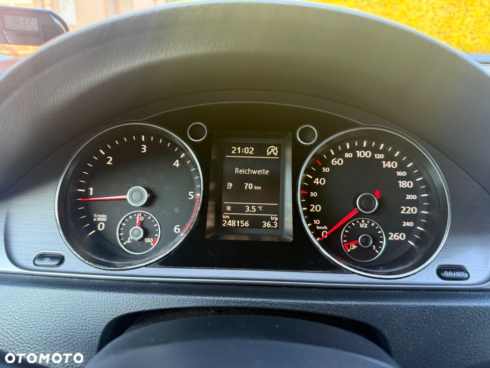 Volkswagen Passat - 20