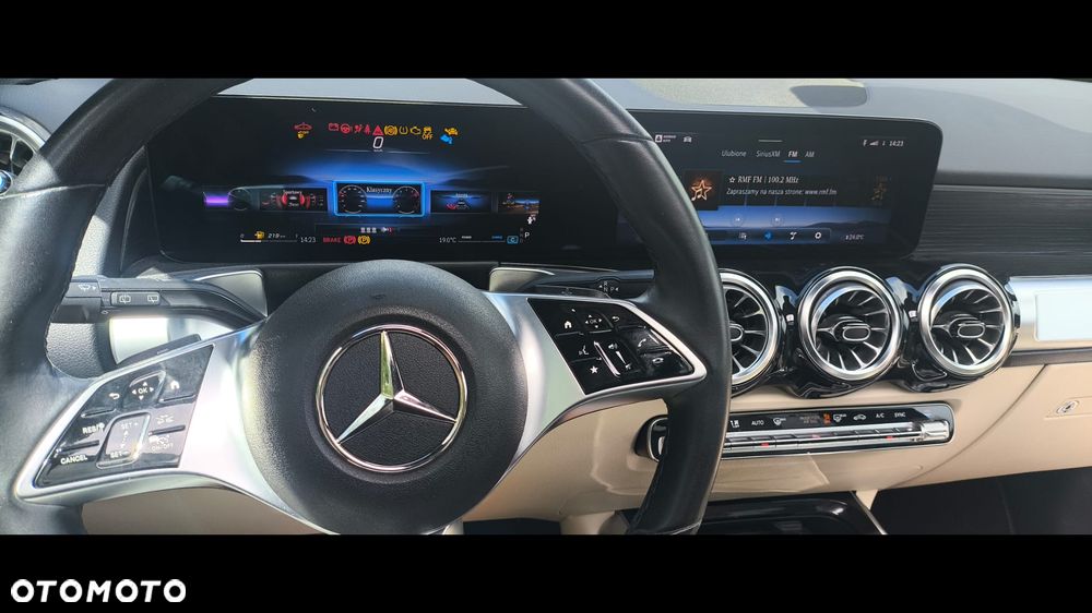 Mercedes-Benz GLB 250 4-Matic 8G-DCT - 17