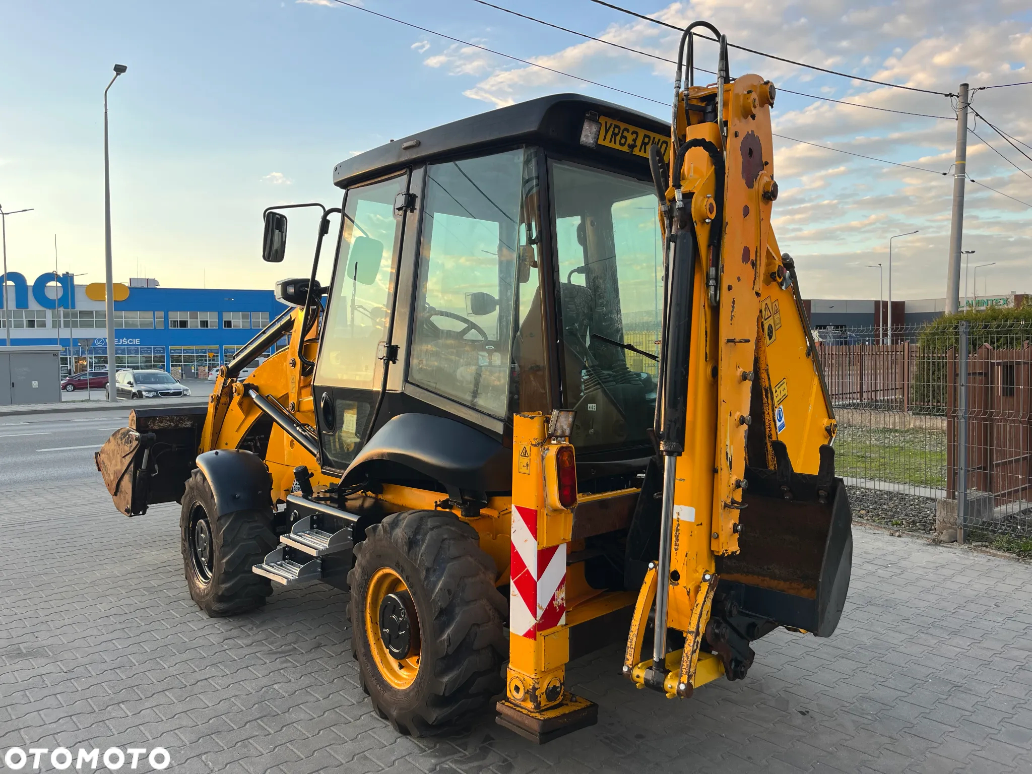 JCB 2CX - 5