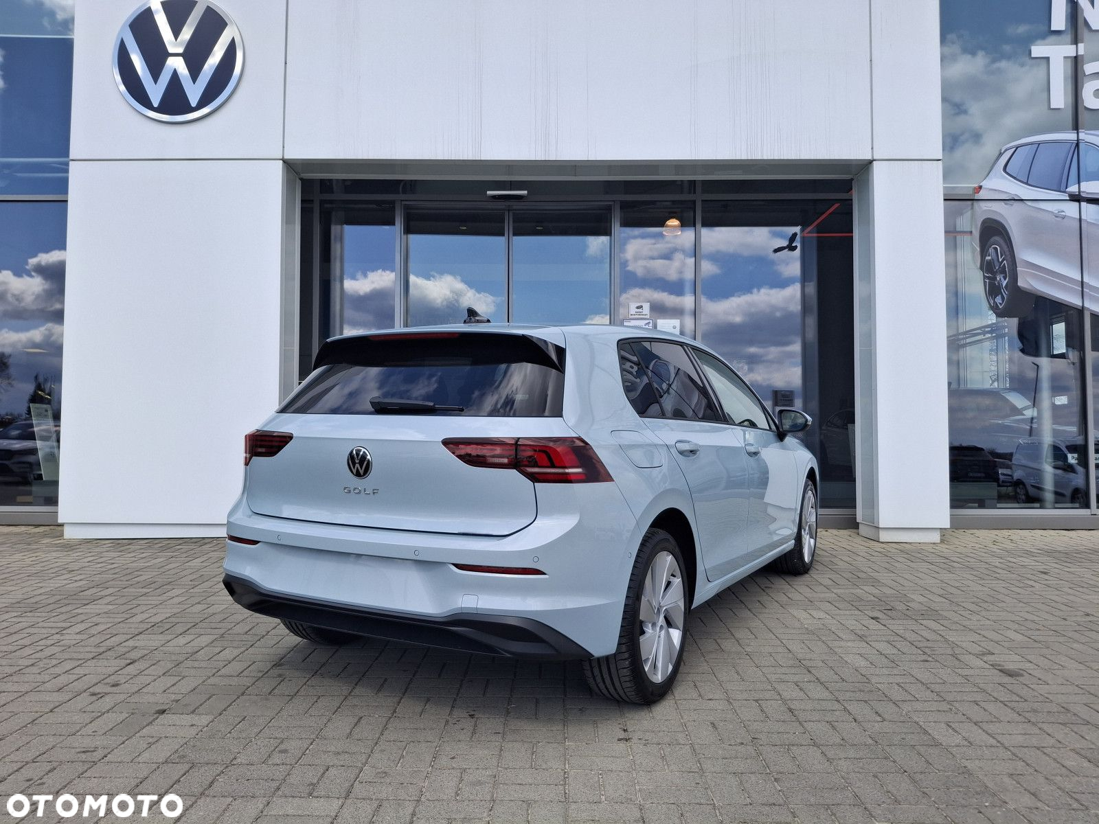 Volkswagen Golf - 8