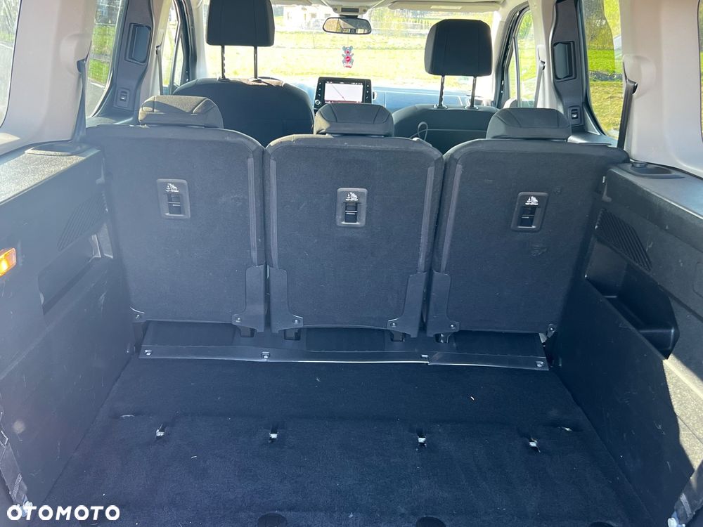 Citroën Berlingo XL 7-Sitzer BlueHDi 130 SHINE - 6