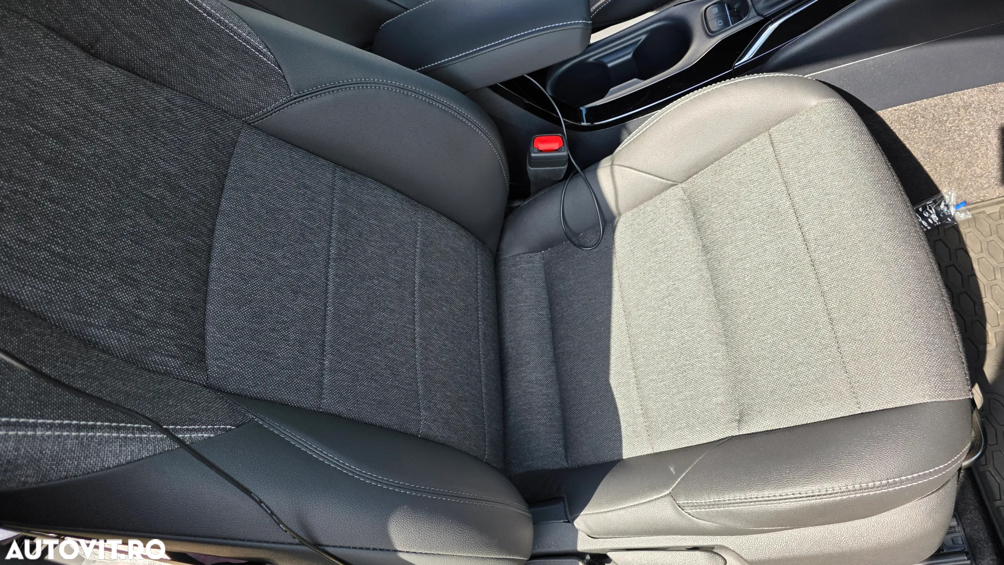Toyota Corolla 1.8 HSD Dynamic - 9