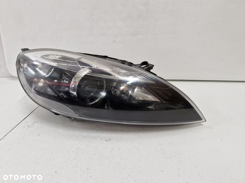 VOLVO V40 II 2 LAMPA REFLEKTOR PRAWY PRZÓD XENON UK 31283335 - 1