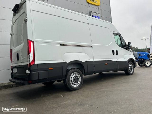Iveco DAILY 35S16 A8 ( cx. automática) - 2