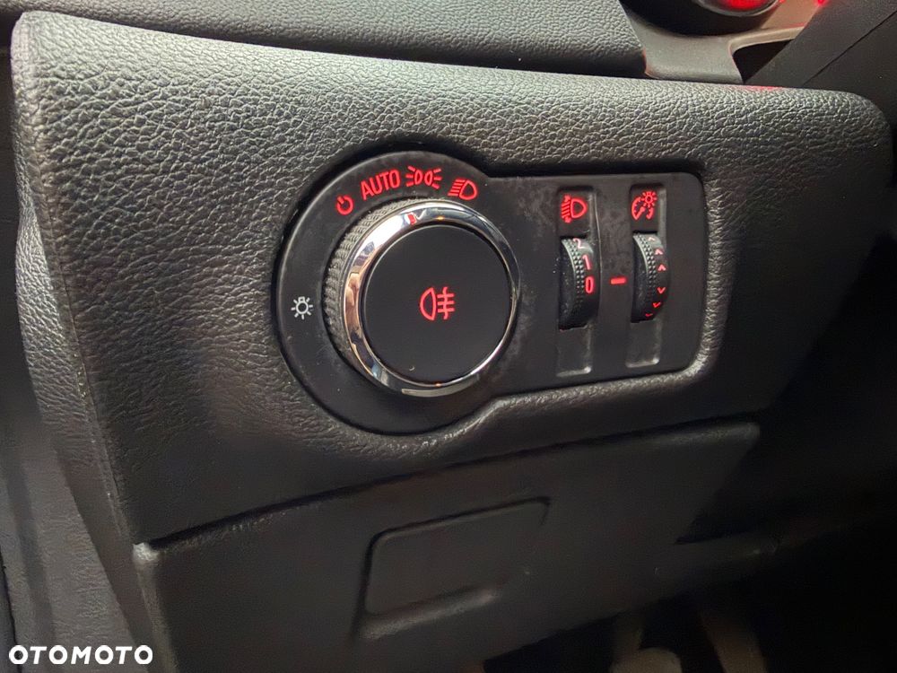 Opel Astra 1.4 T Cosmo S&S EU6 - 25
