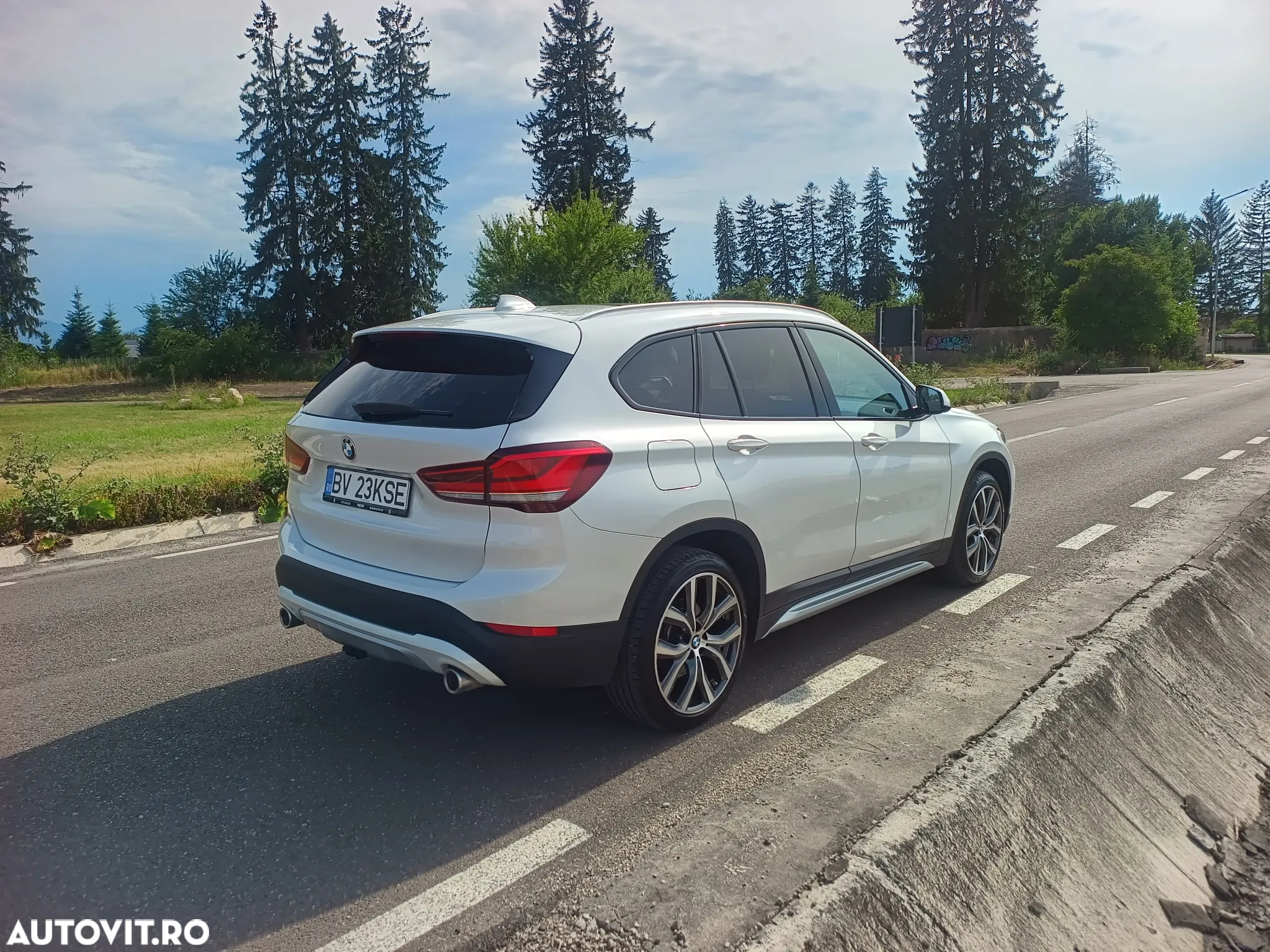 BMW X1 xDrive20d AT - 3