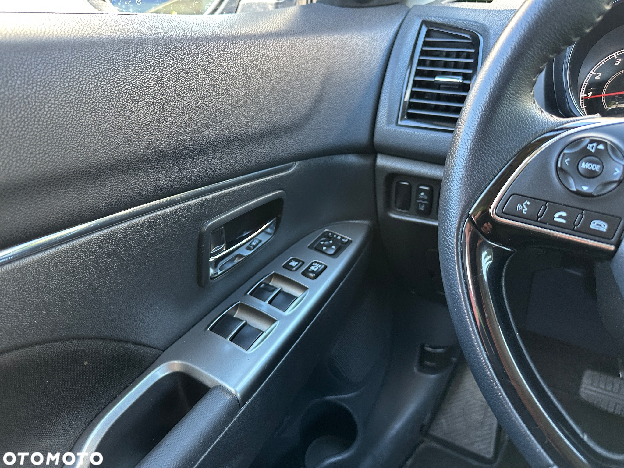 Mitsubishi ASX - 26