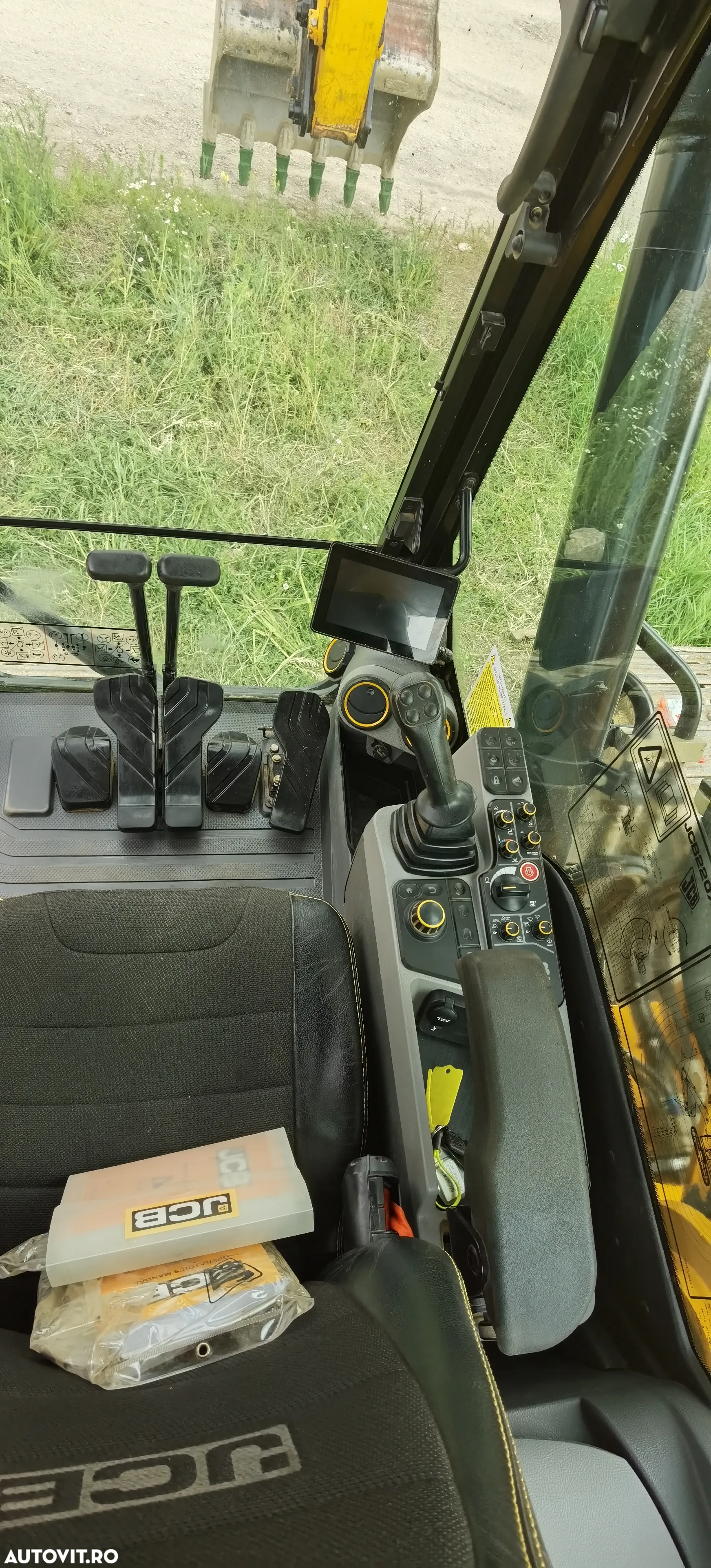 JCB 220 X LC - 5