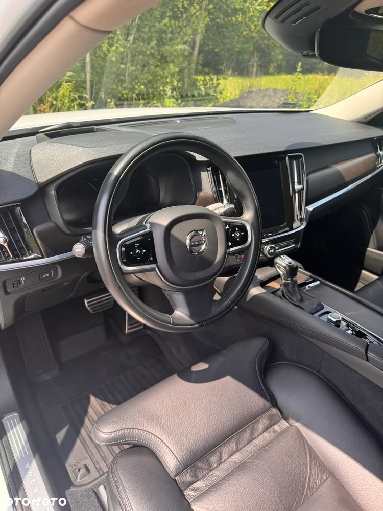 Volvo V90 D4 SCR Momentum Pro - 14