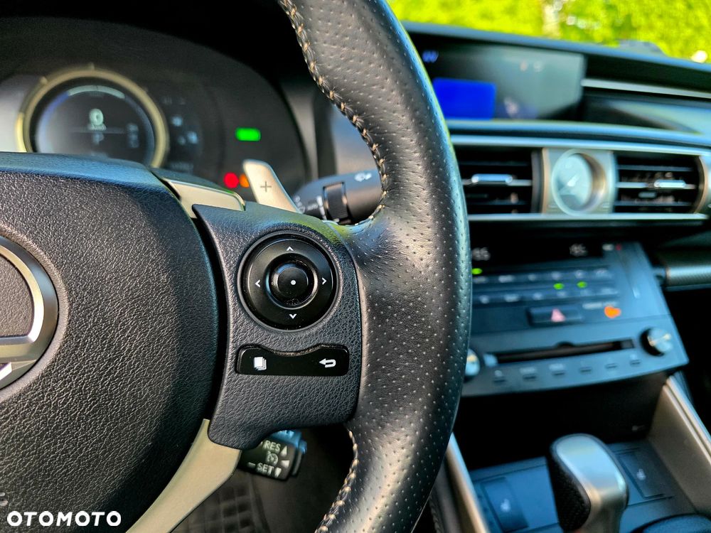 Lexus IS - 31