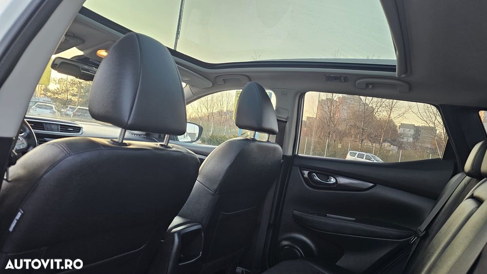 Nissan Qashqai 1.6 DCI Xtronic TEKNA+ - 35