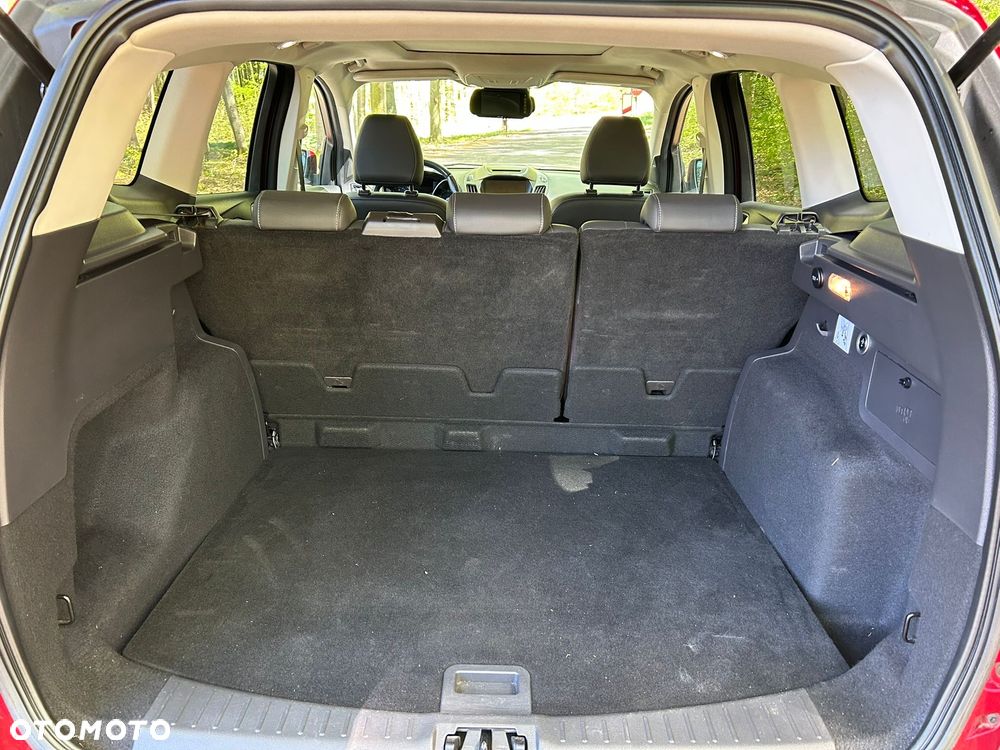 Ford Kuga 2.0 TDCi 2x4 Titanium - 20