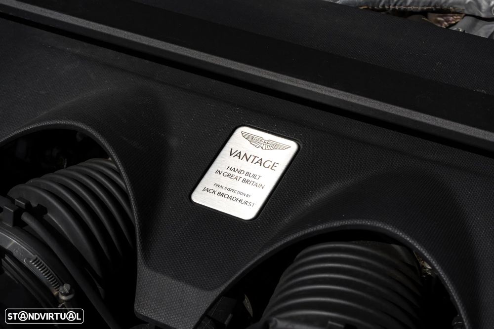 Aston Martin Vantage Coupe - 13