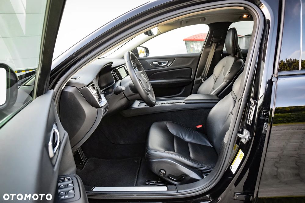 Volvo S60 T5 Momentum Pro - 21