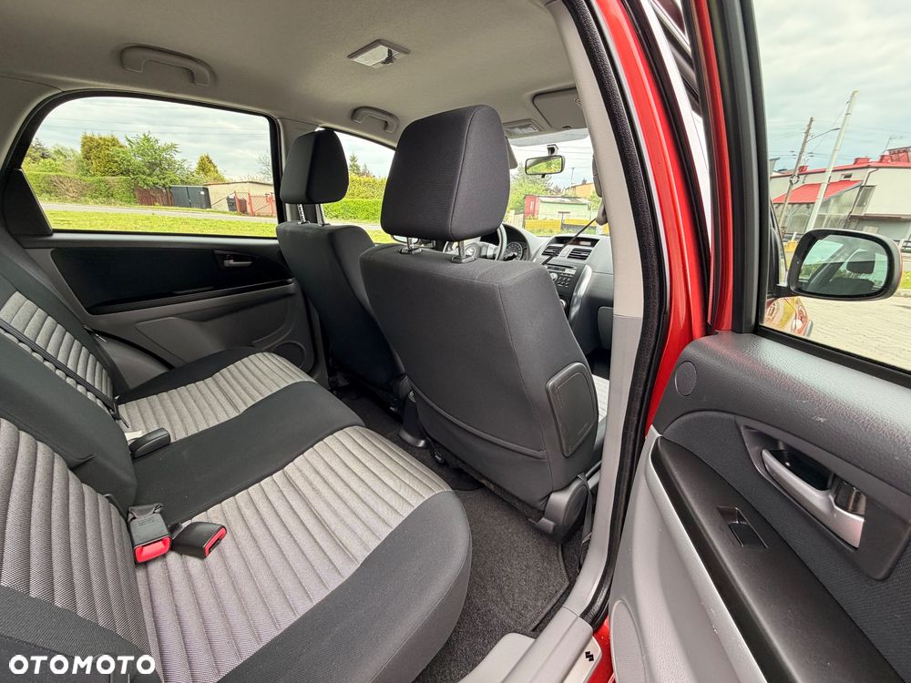 Suzuki SX4 1.6 VVT 4x4 Style - 7