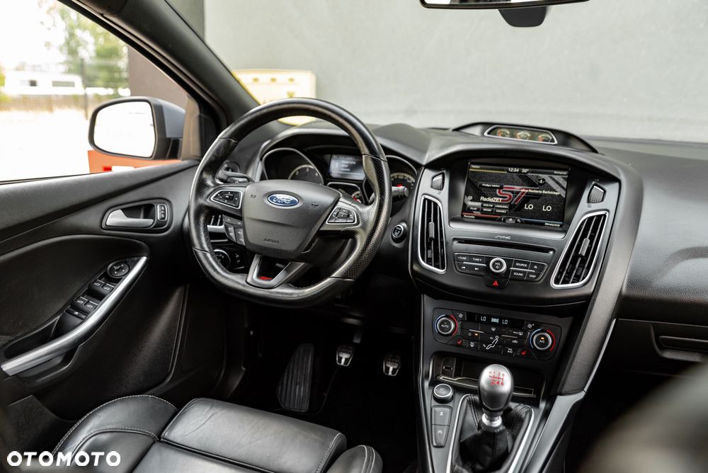 Ford Focus 2.0 TDCi ST - 26