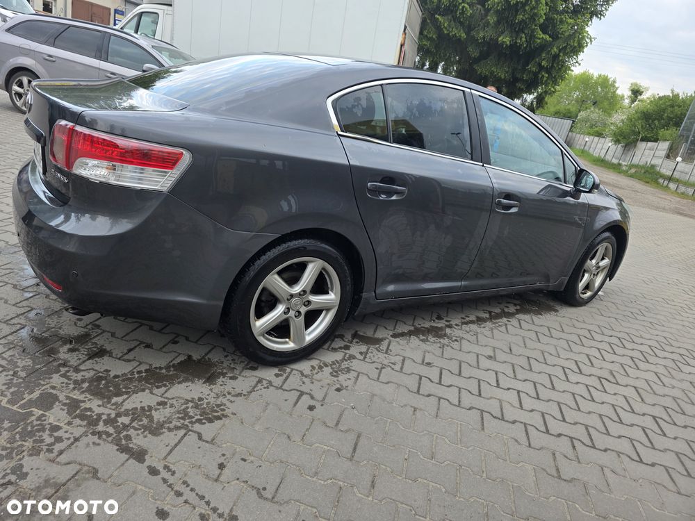 Toyota Avensis 1.8 Style - 3