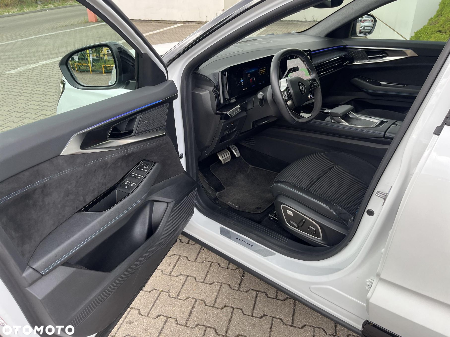 Renault Austral 1.2 E-Tech Full Hybrid 200 Iconic esprit Alpine MMT - 10
