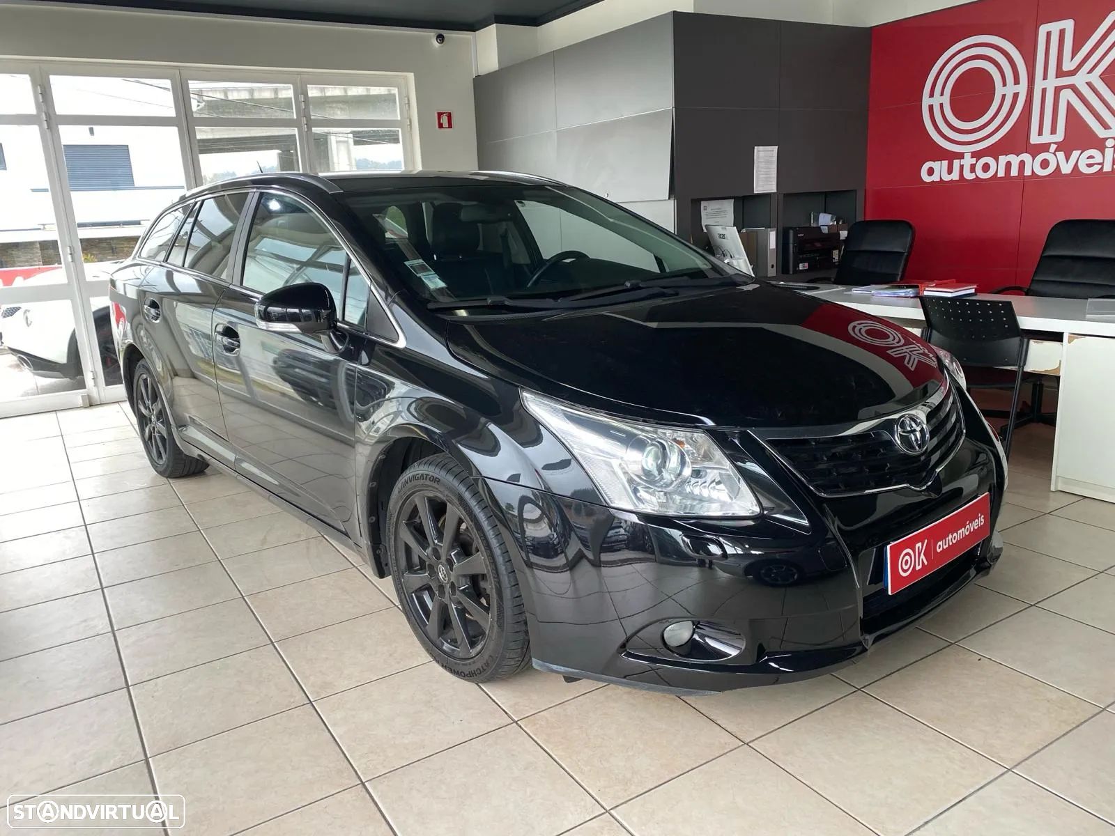 Toyota Avensis SW 2.2 D-4D Premium - 1