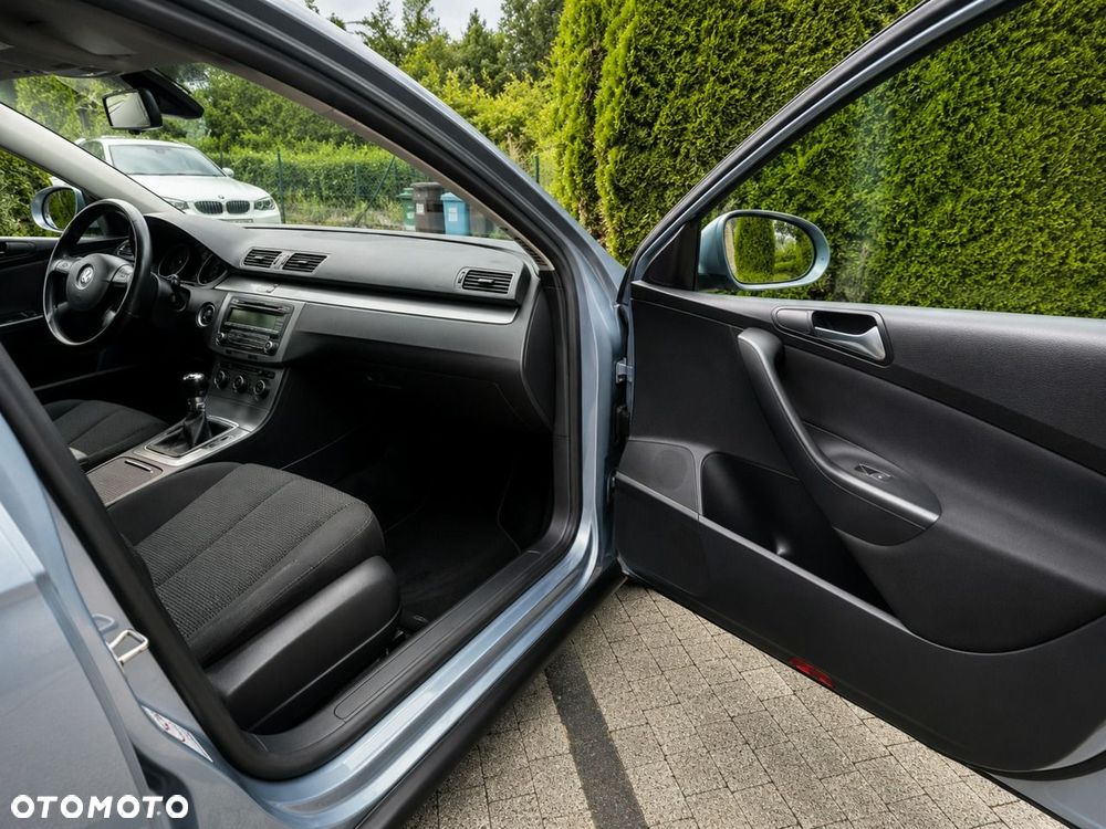 Volkswagen Passat Variant - 8