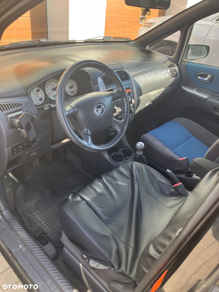 Mazda Premacy - 10