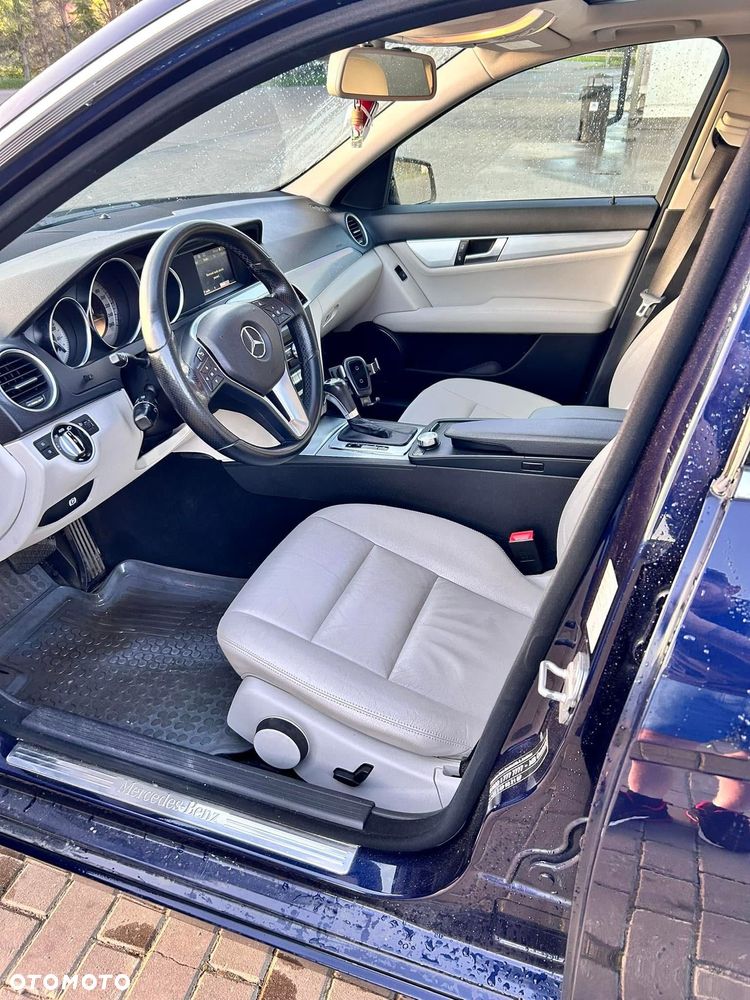 Mercedes-Benz Klasa C 350 CDI DPF (BlueEFFICIENCY) 7G-TRONIC Avantgarde - 8