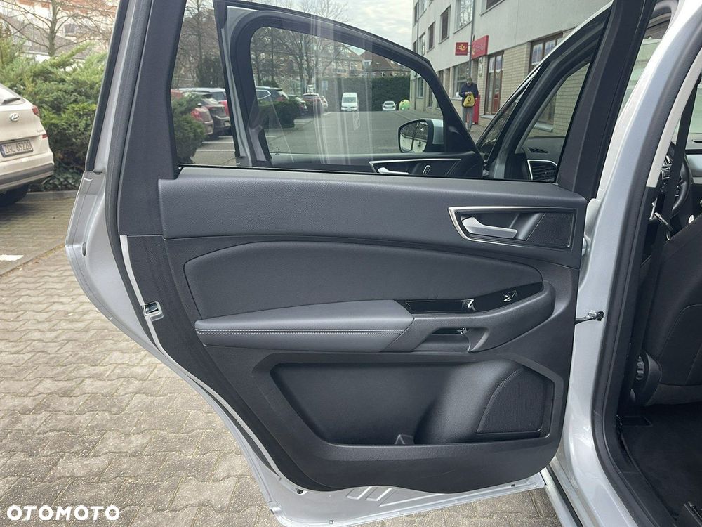 Ford S-Max - 22