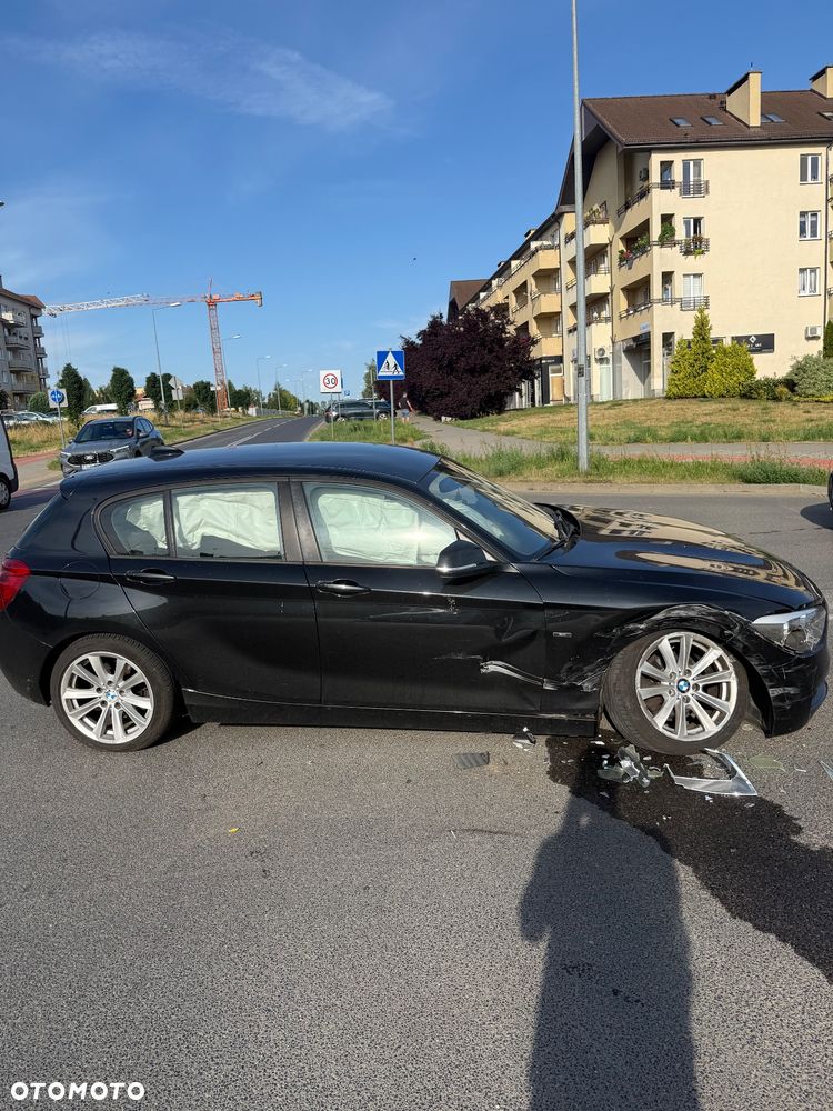 BMW Seria 1 118d Sport Line - 3