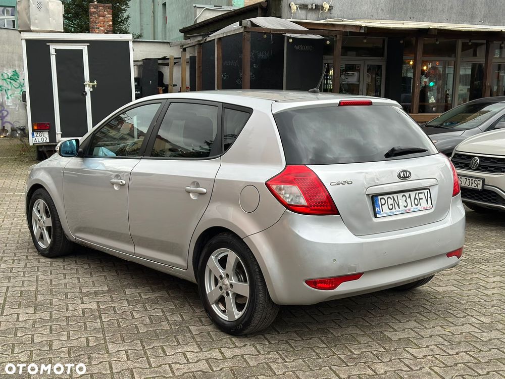 Kia Ceed - 3