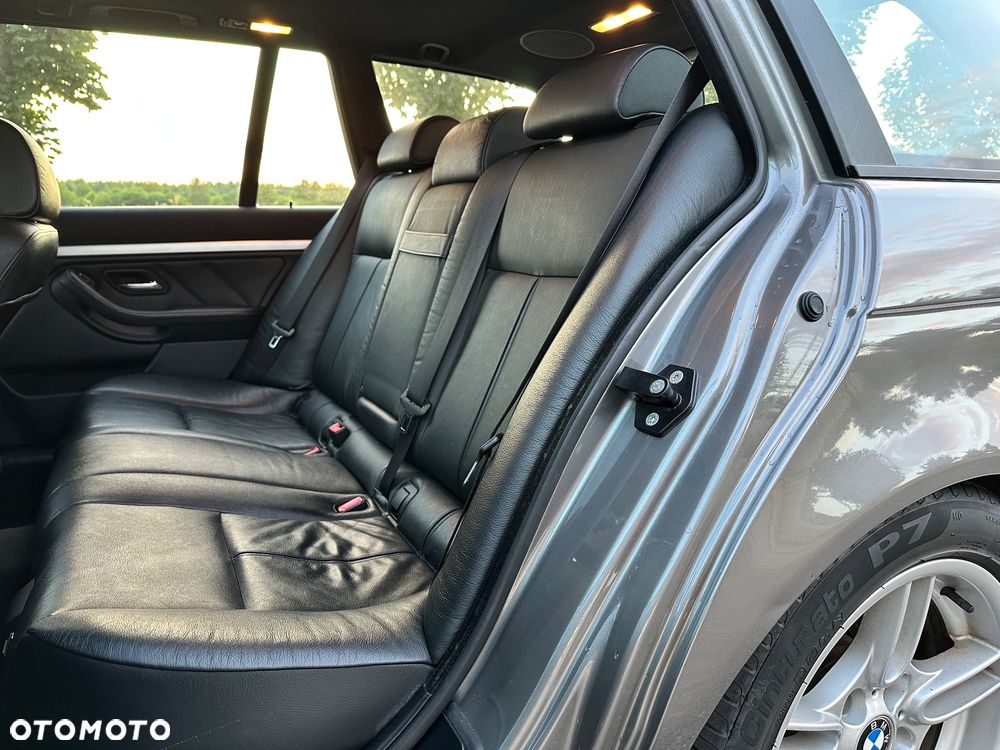 BMW Seria 5 520i Touring Edition Sport - 30