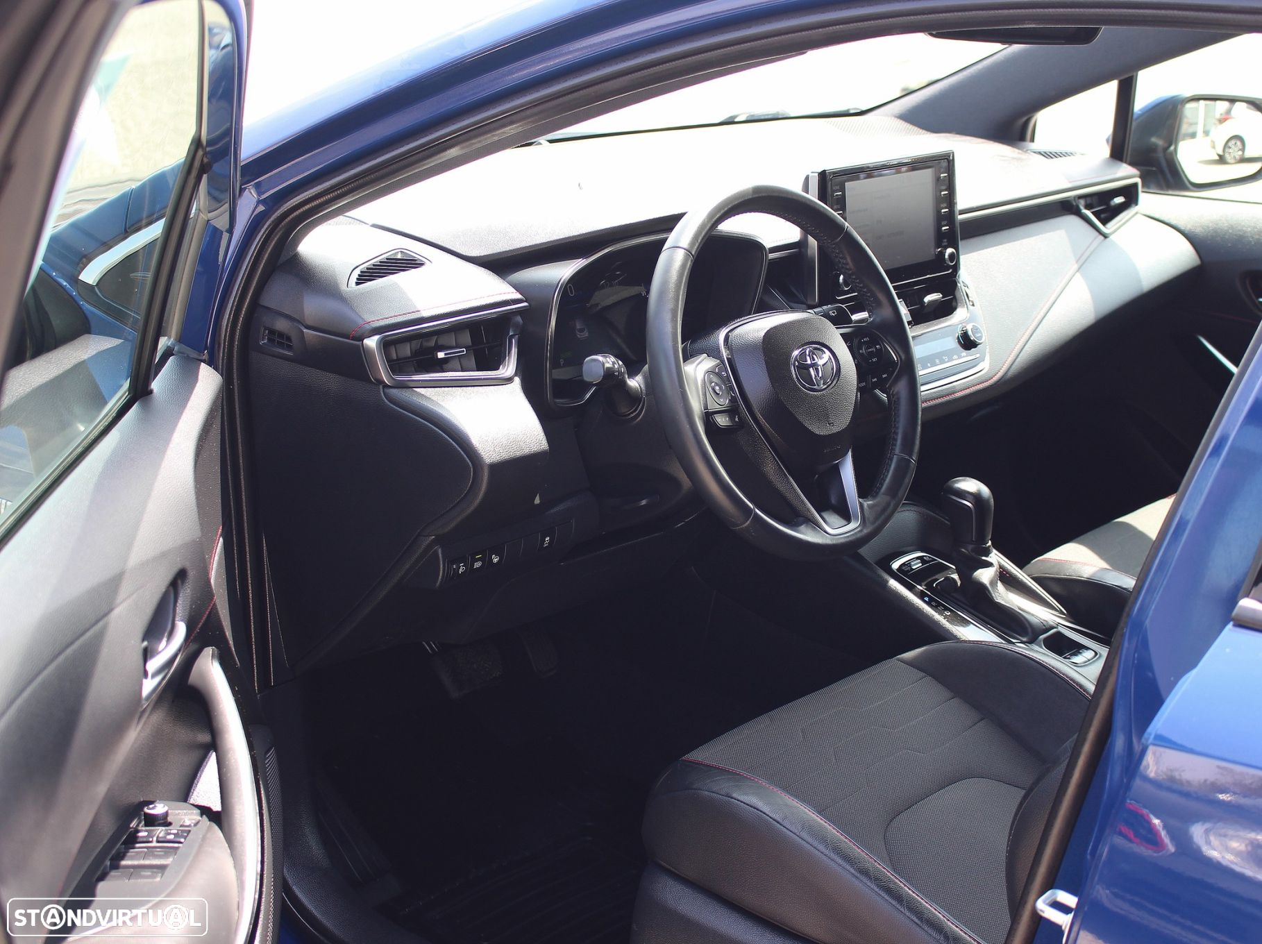 Toyota Corolla 2.0 Hybrid Exclusive - 23