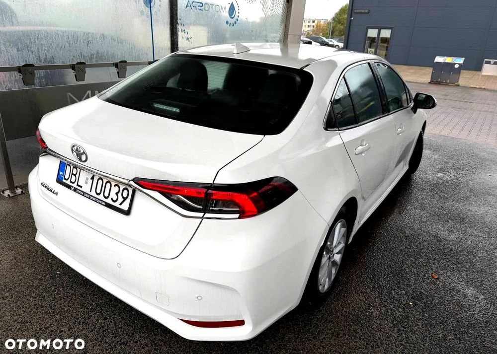 Toyota Corolla - 4