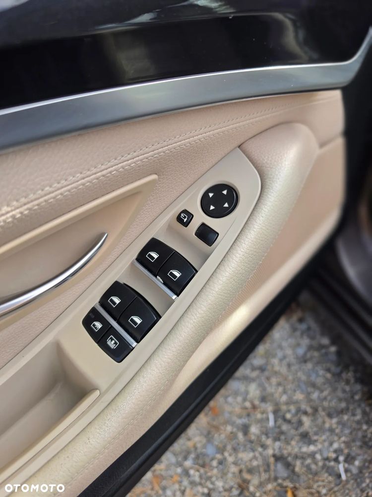 BMW Seria 5 520d - 12