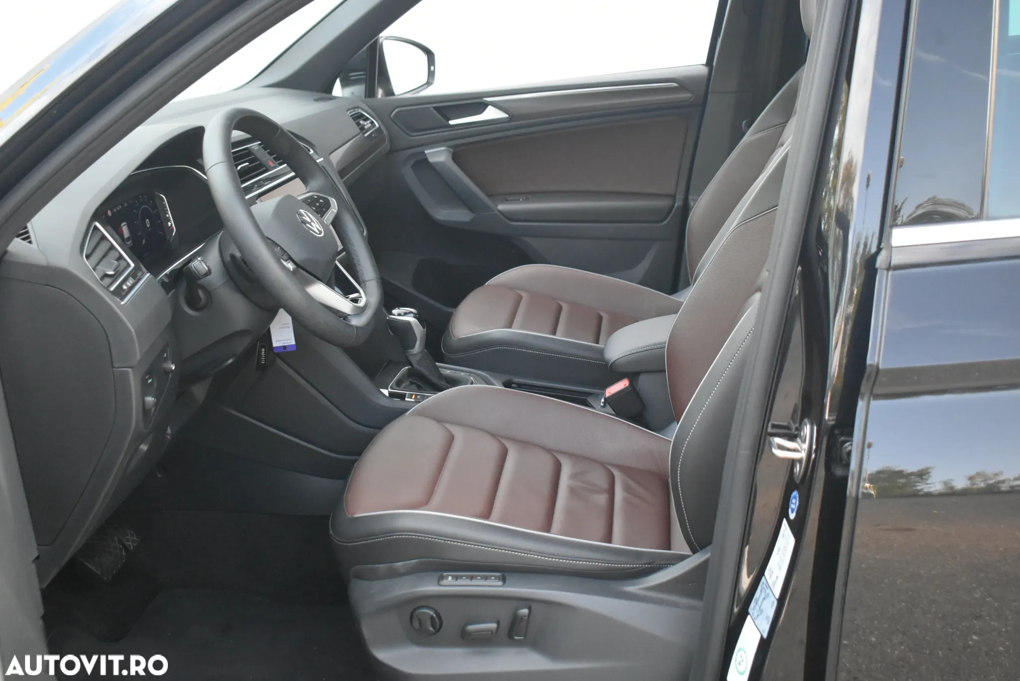 Volkswagen Tiguan - 11