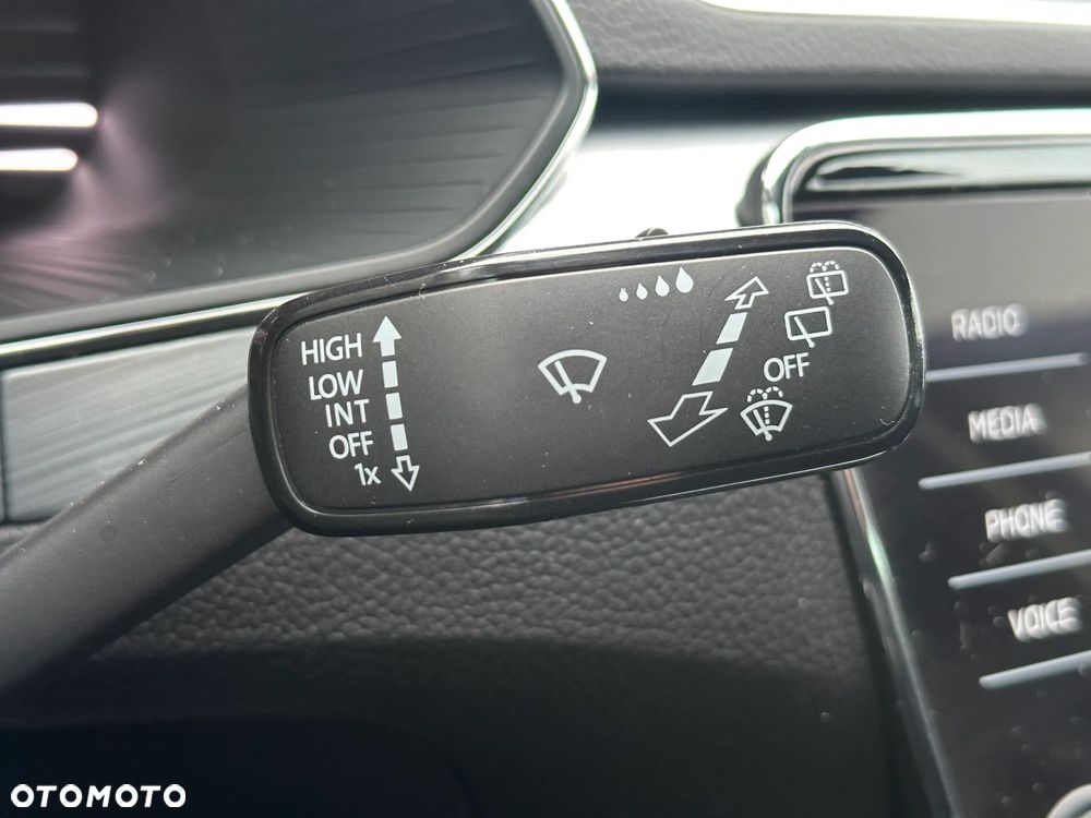 Skoda Superb 2.0 TSI Ambition DSG - 18