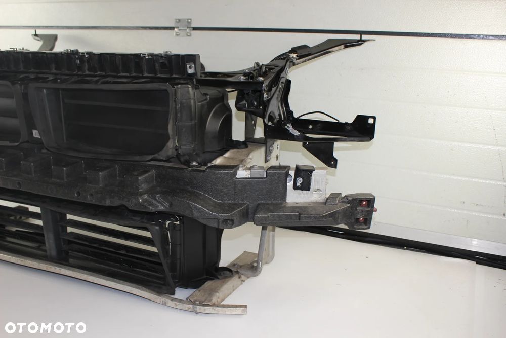 BMW  X1 F 48 PAS PRZEDNI CHŁODNICE KOMPLET - 2