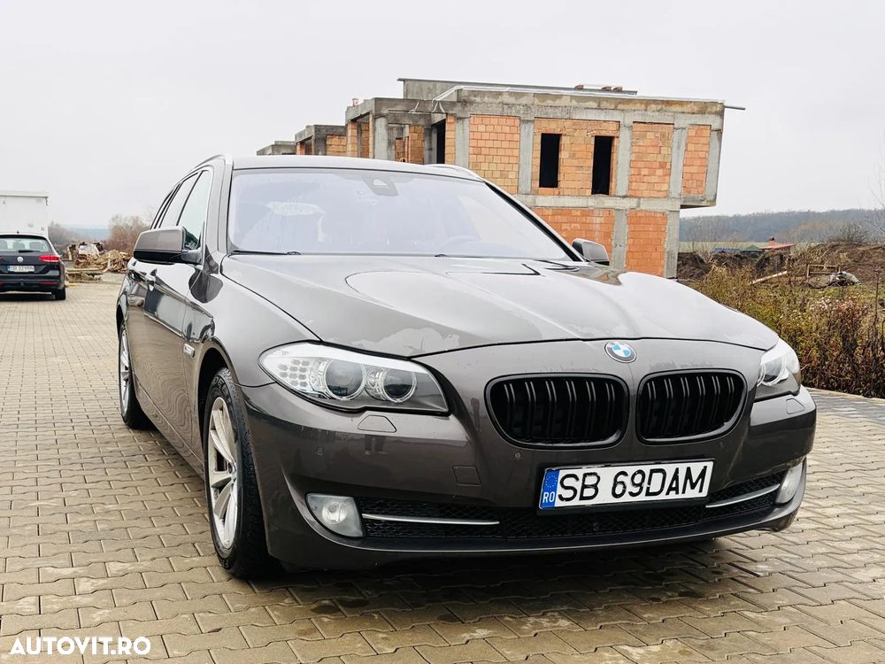 BMW Seria 5 520d Touring - 2
