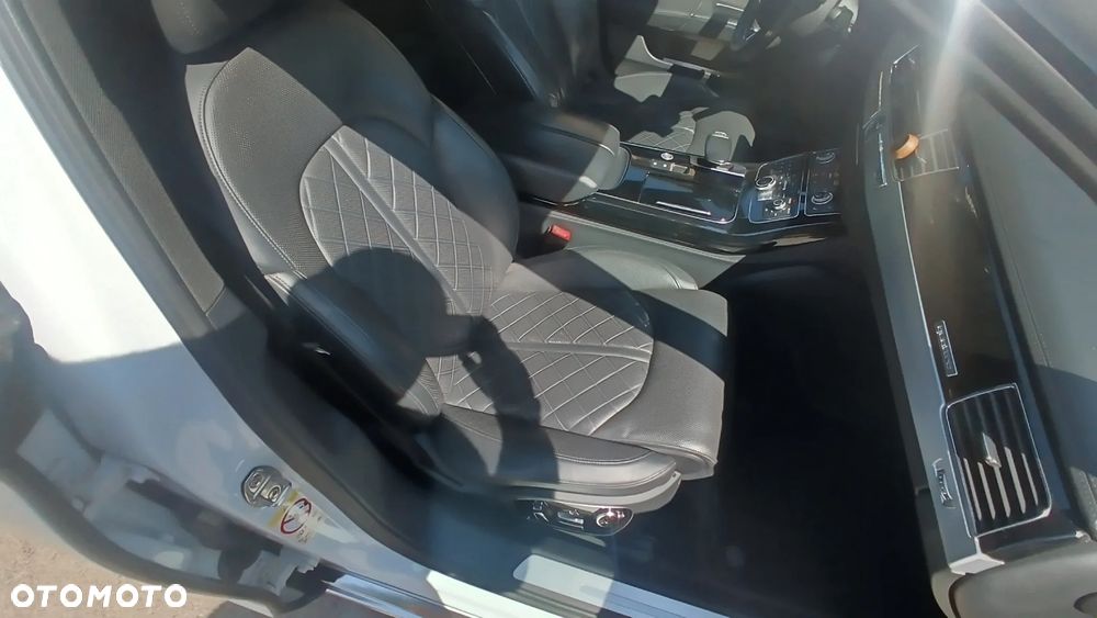 Audi A8 4.2 TDI DPF (clean diesel) quattro tiptronic Lang - 36