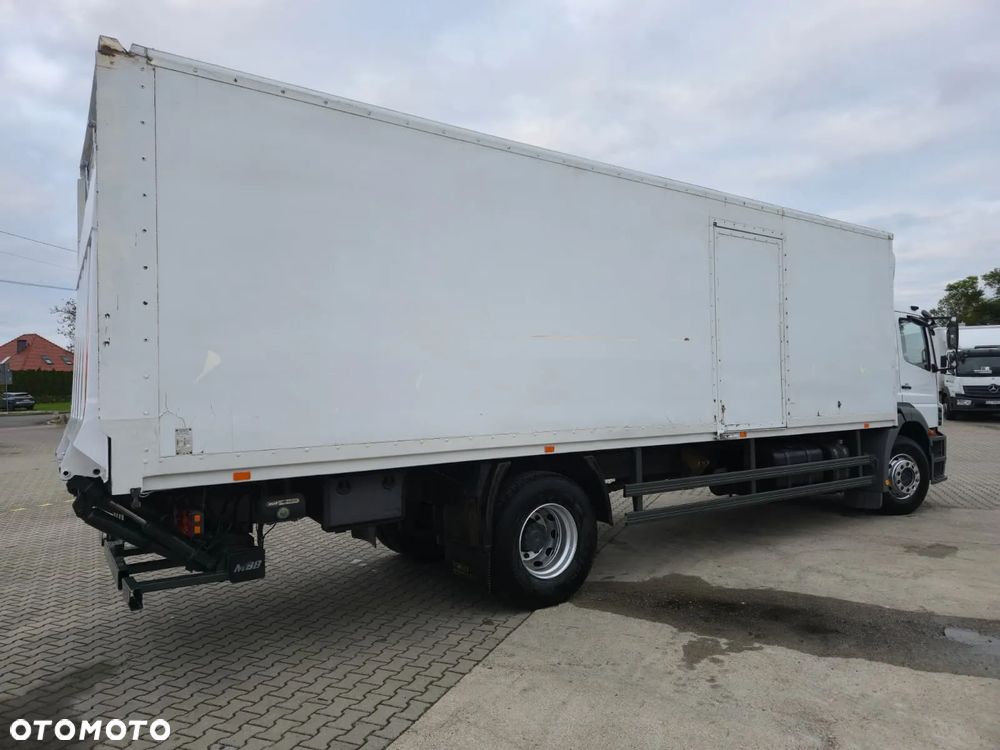 Mercedes-Benz AXOR 1829 - 8
