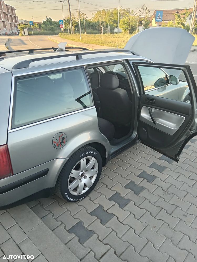 Volkswagen Passat 1.9TDI Comfortline - 4